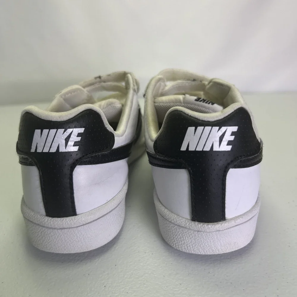 Nike‎ Court Royale PSV Kids Sneakers White Black Hook Loop Straps Size 2Y